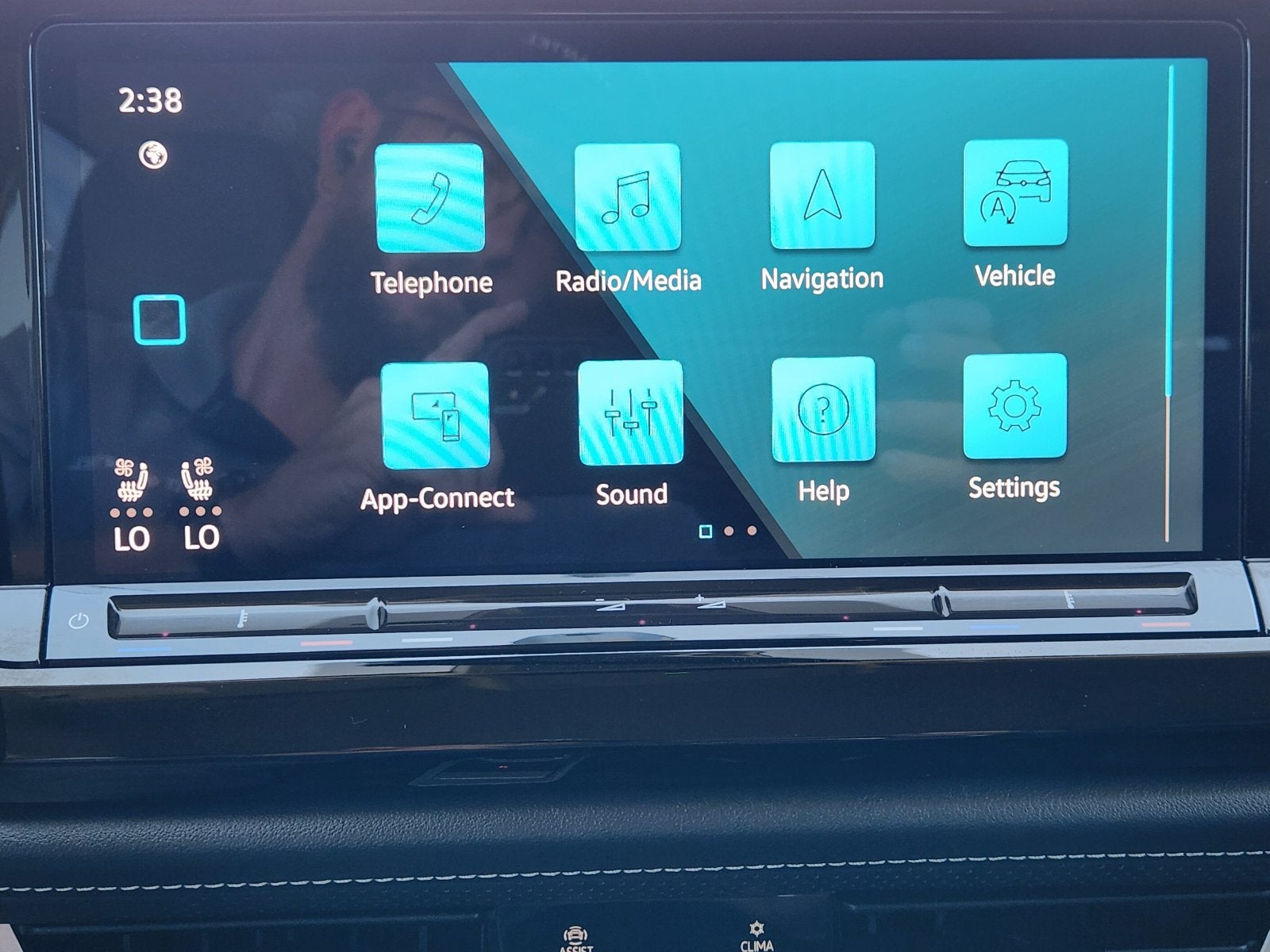 2024 Volkswagen Atlas 2.0T SE w/Technology