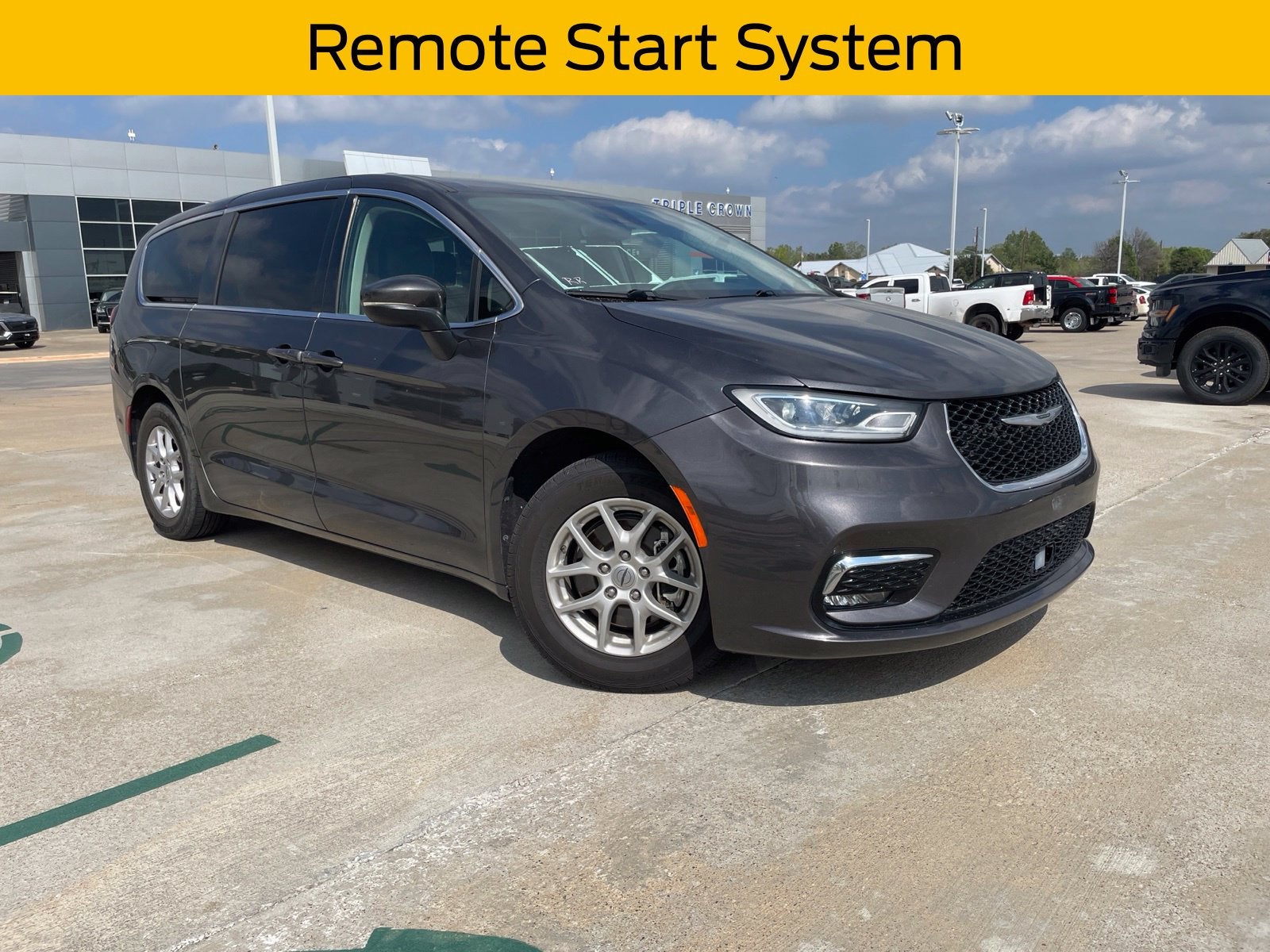 2023 Chrysler Pacifica Touring L