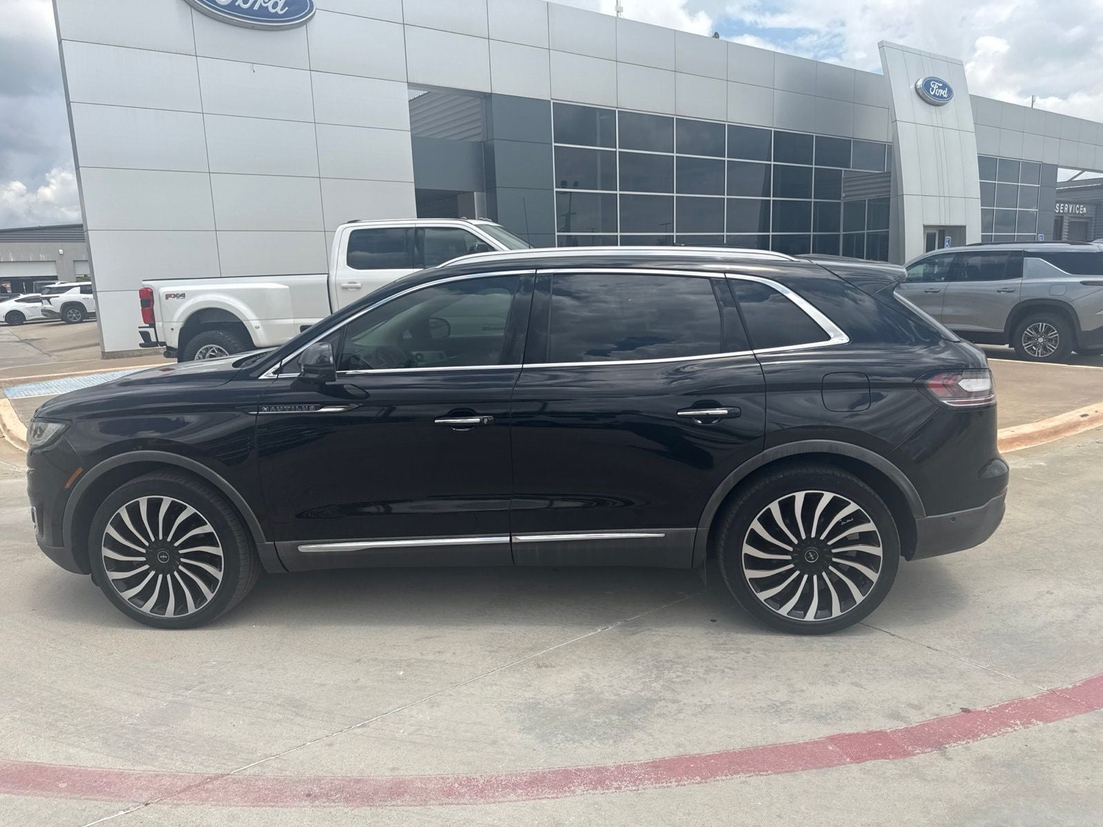 2019 Lincoln Nautilus Black Label