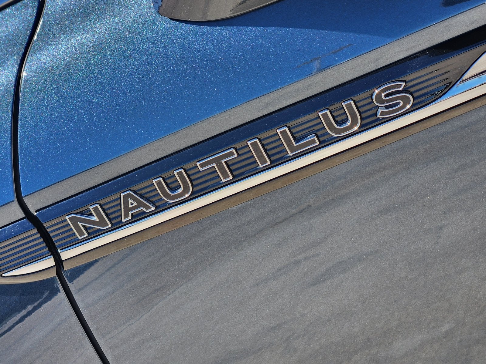 2022 Lincoln Nautilus Black Label