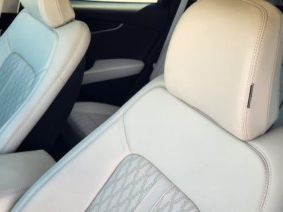 2022 Lincoln Nautilus Black Label