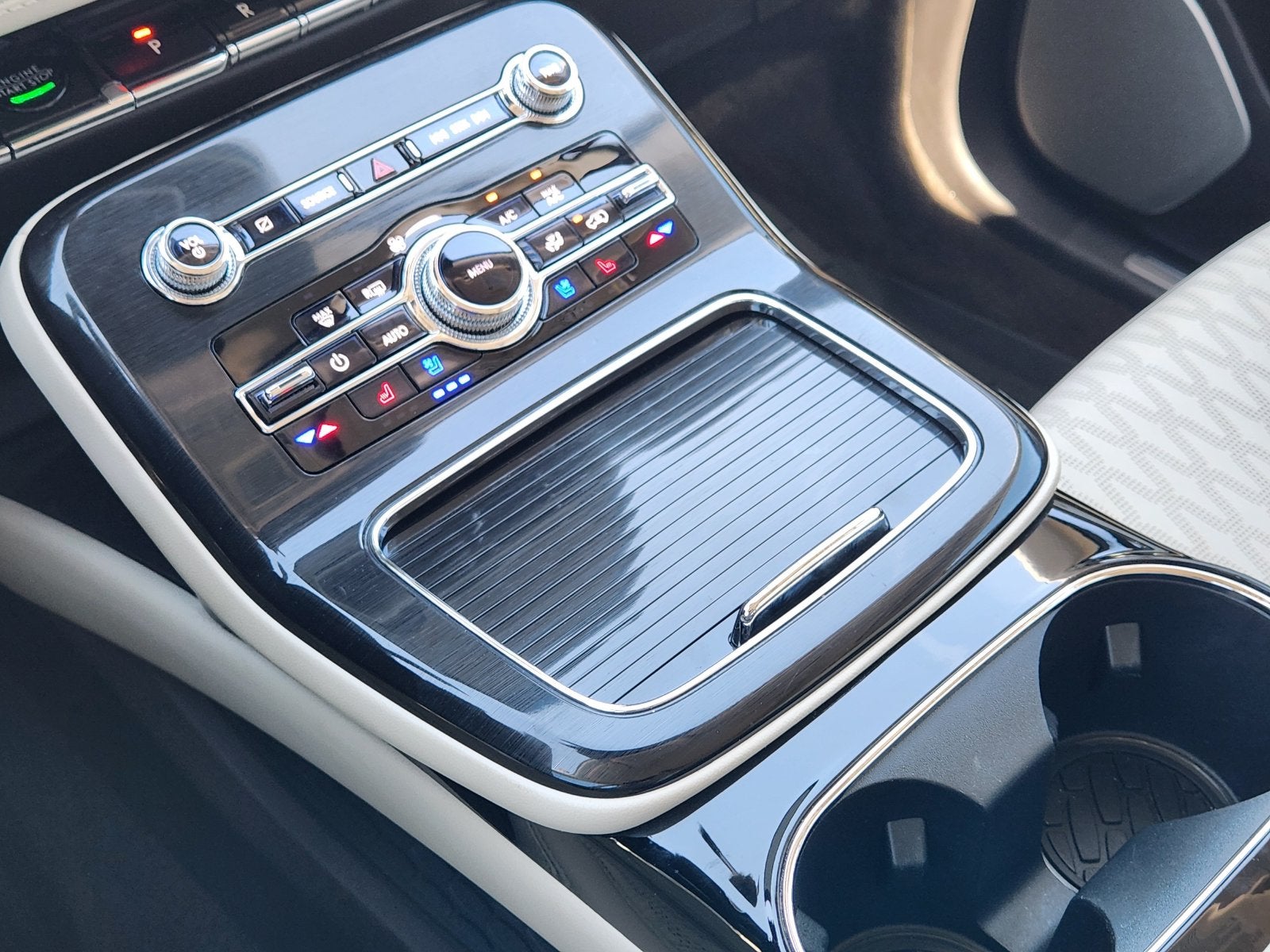 2022 Lincoln Nautilus Black Label
