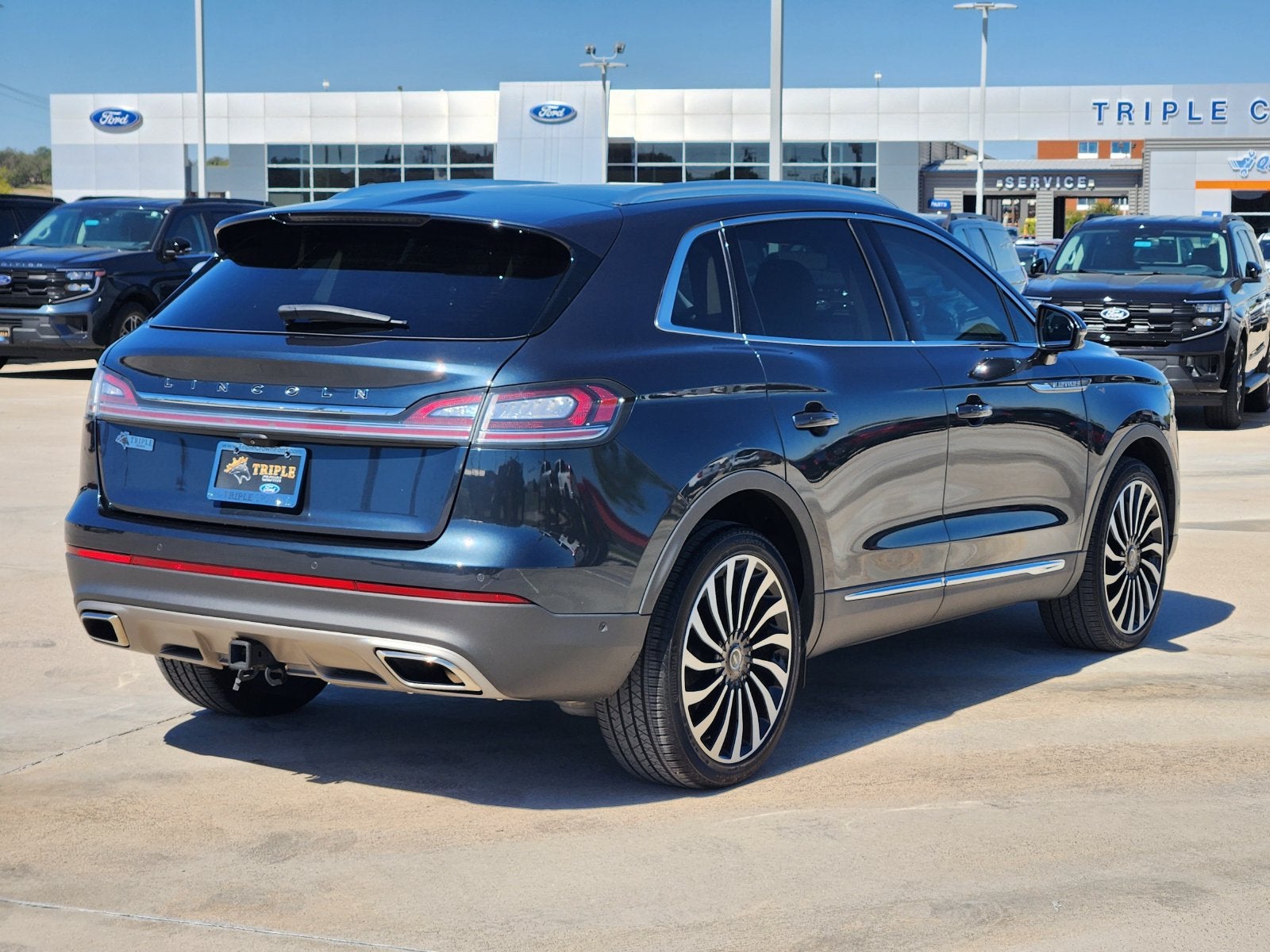 2022 Lincoln Nautilus Black Label