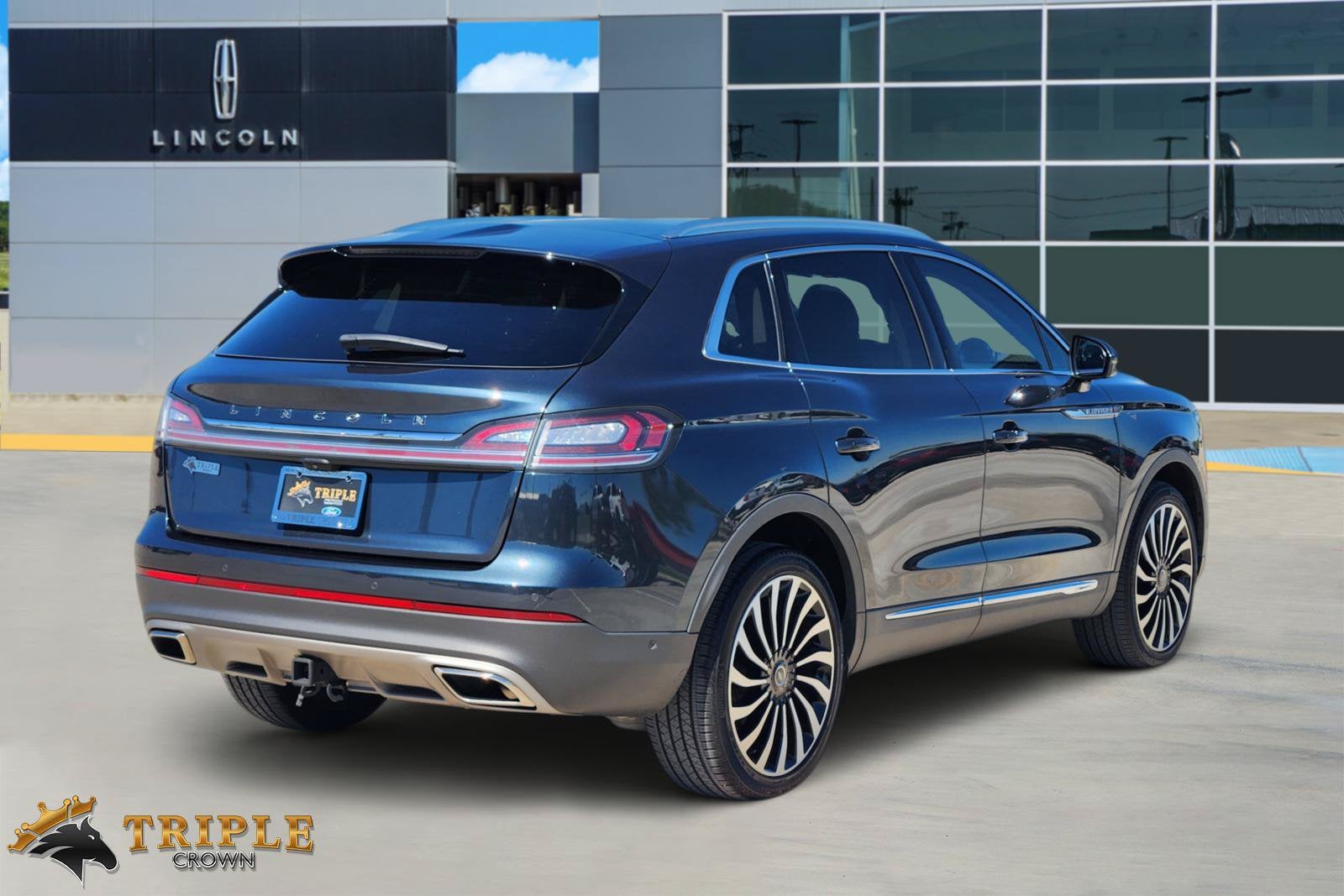 2022 Lincoln Nautilus Black Label