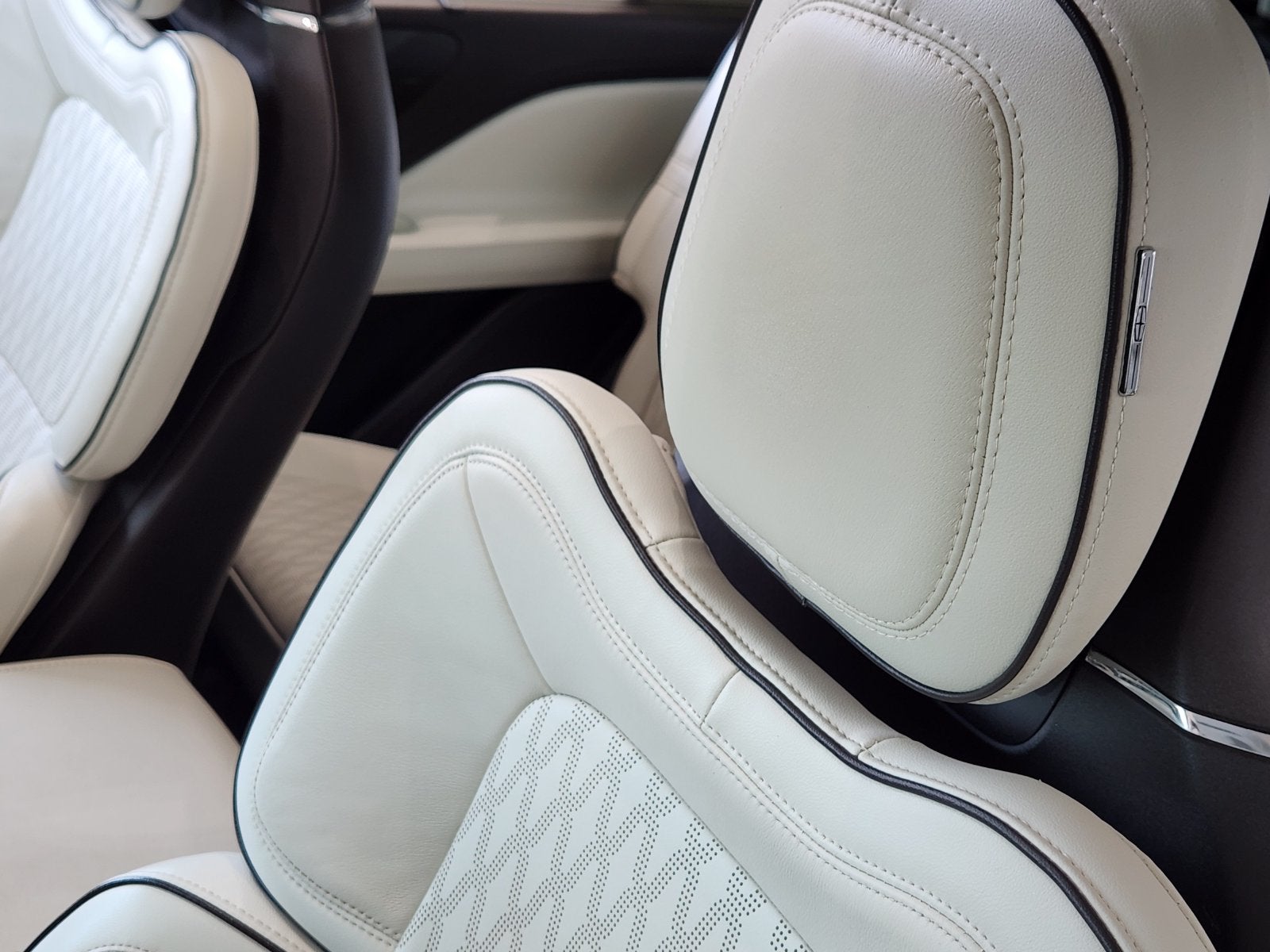 2023 Lincoln Aviator Black Label Premium