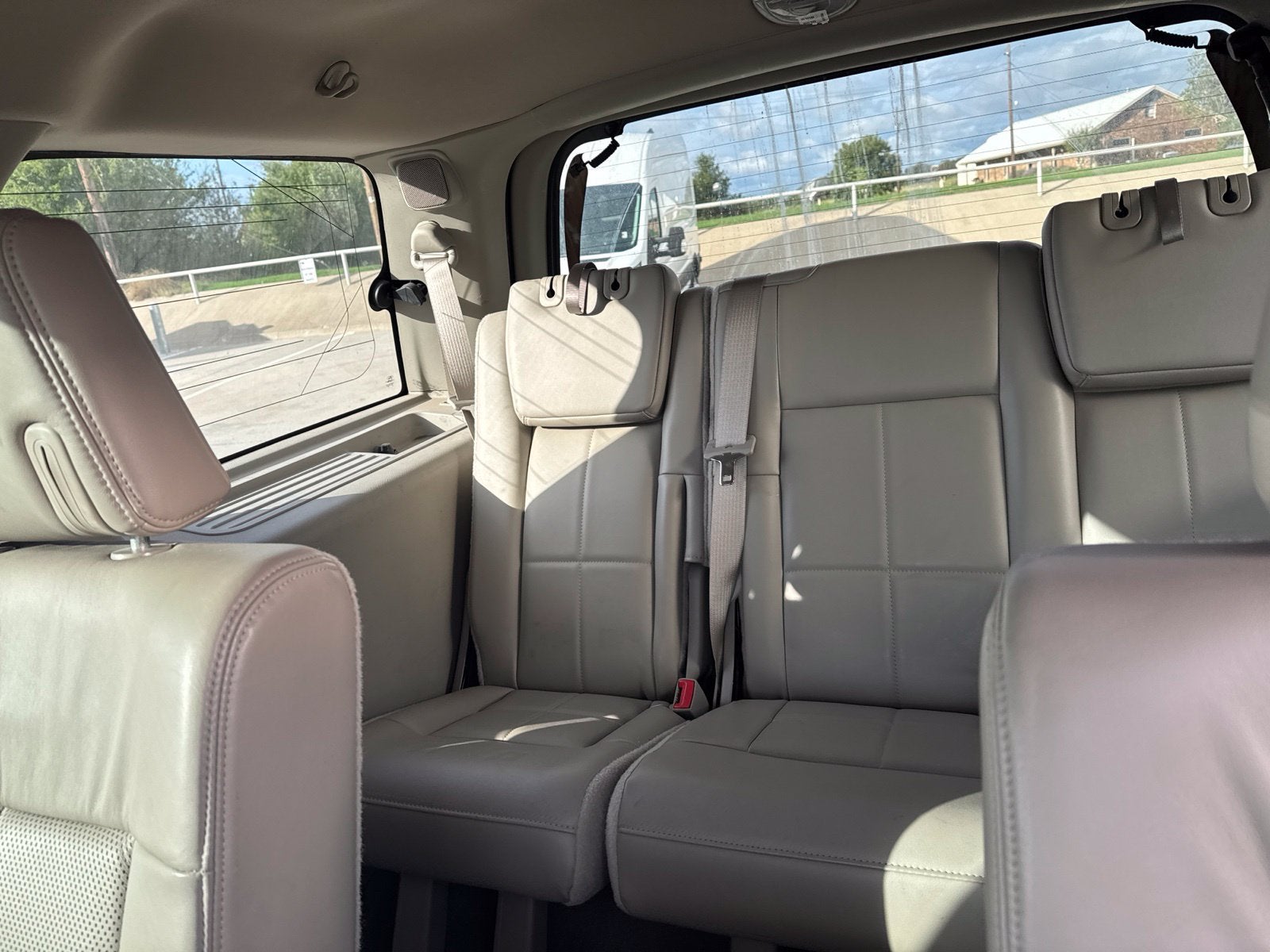 2010 Lincoln Navigator Base