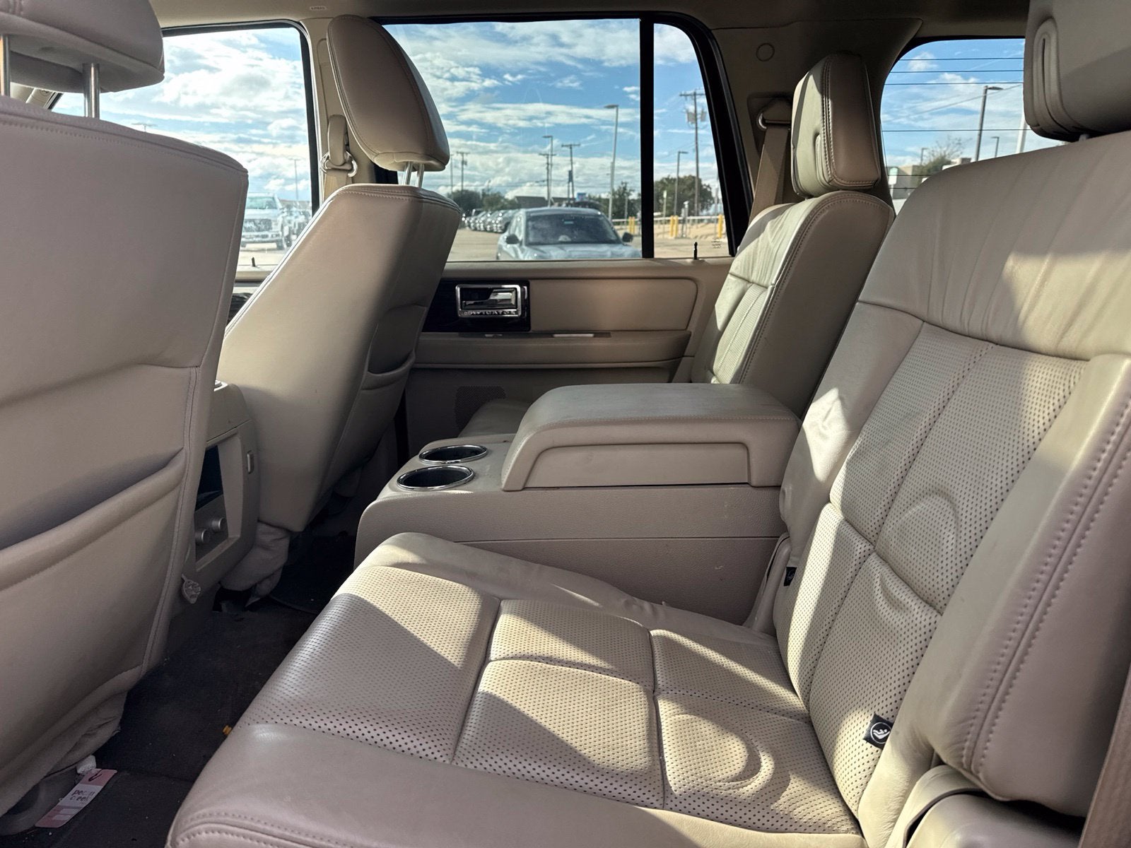 2010 Lincoln Navigator Base