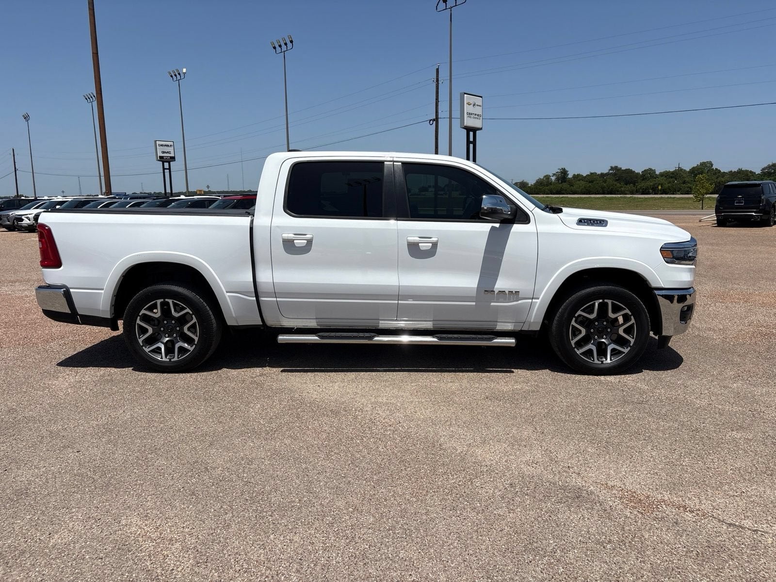 2025 RAM 1500 Laramie Crew Cab 4x4 5'7" Box