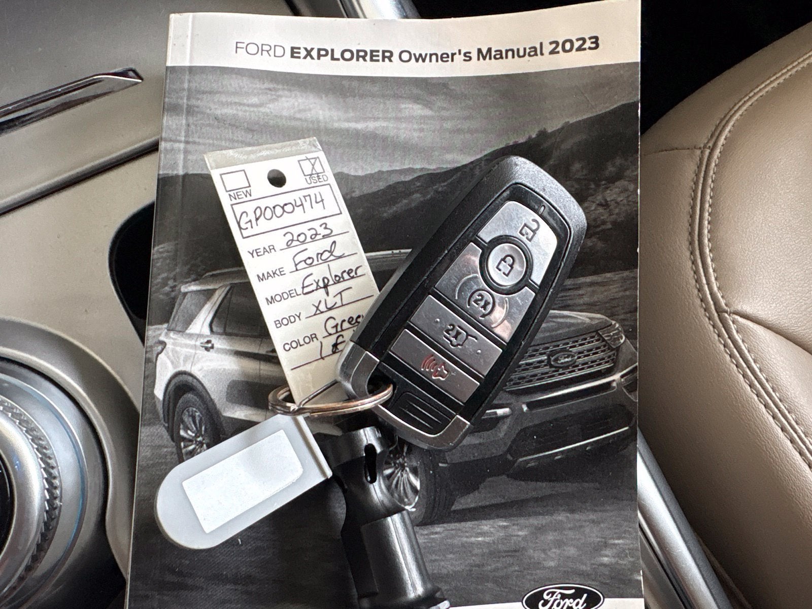 2023 Ford Explorer XLT