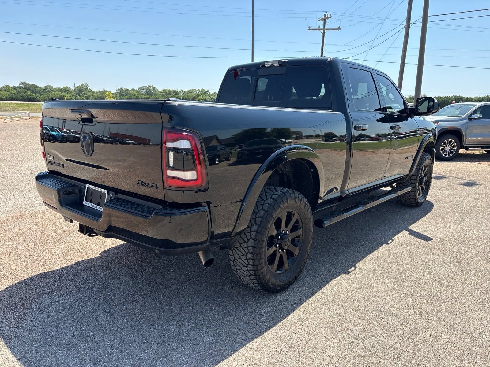 2022 RAM 2500 Laramie Crew Cab 4x4 6'4" Box