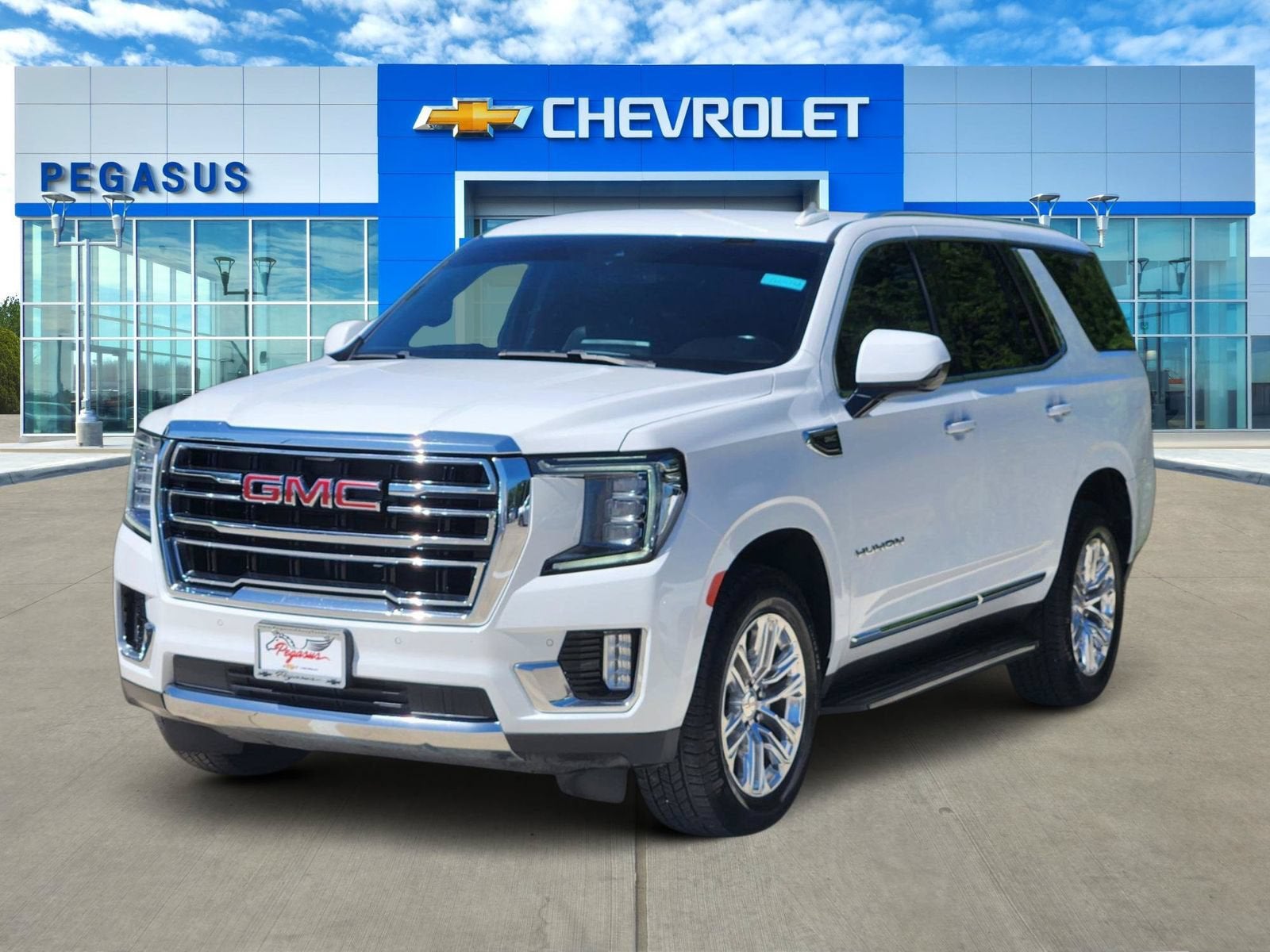 2023 GMC Yukon SLT