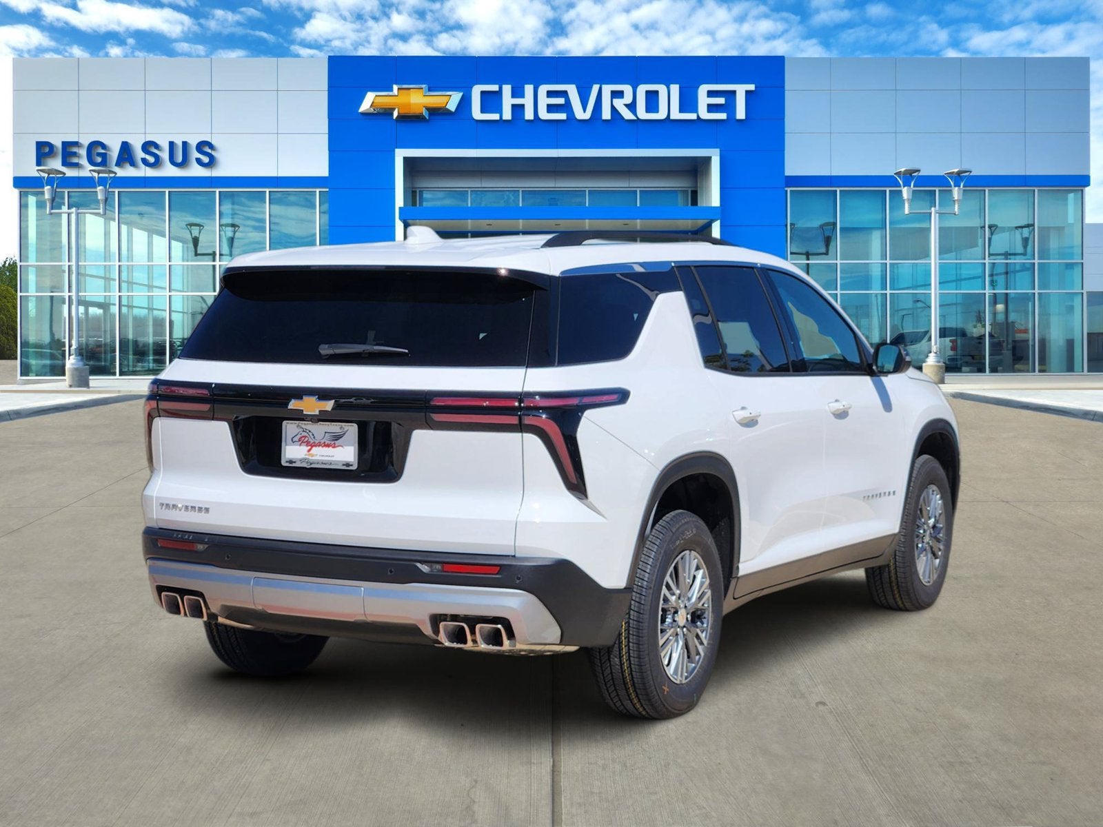 2027 Chevrolet Traverse LT