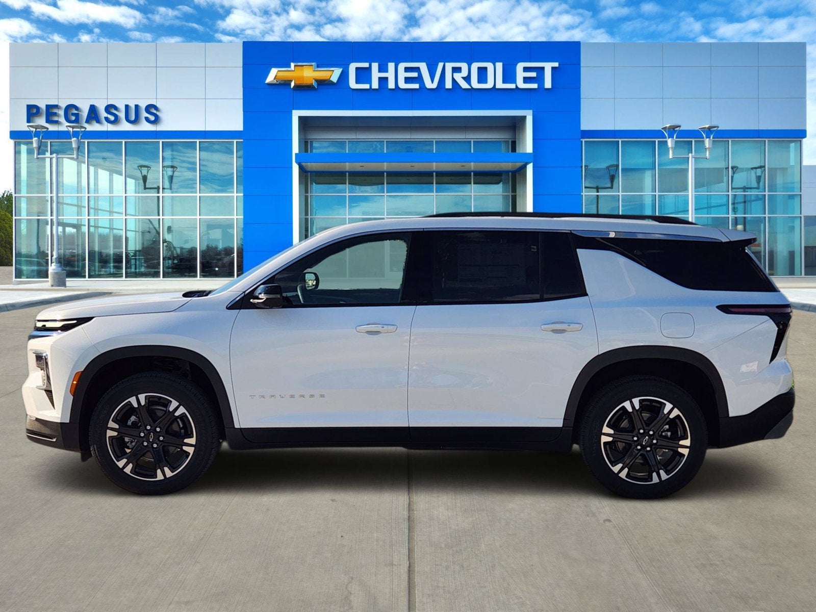 2027 Chevrolet Traverse LT