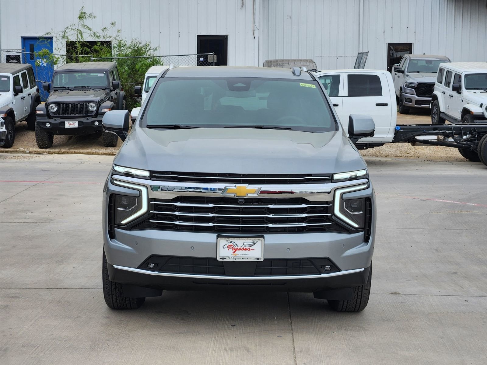 2026 Chevrolet Suburban LT