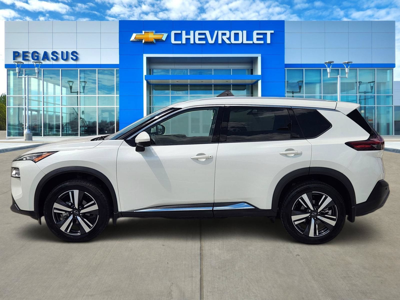 2022 Nissan Rogue SL FWD