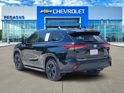 2023 Toyota Highlander Hybrid XLE Bronze