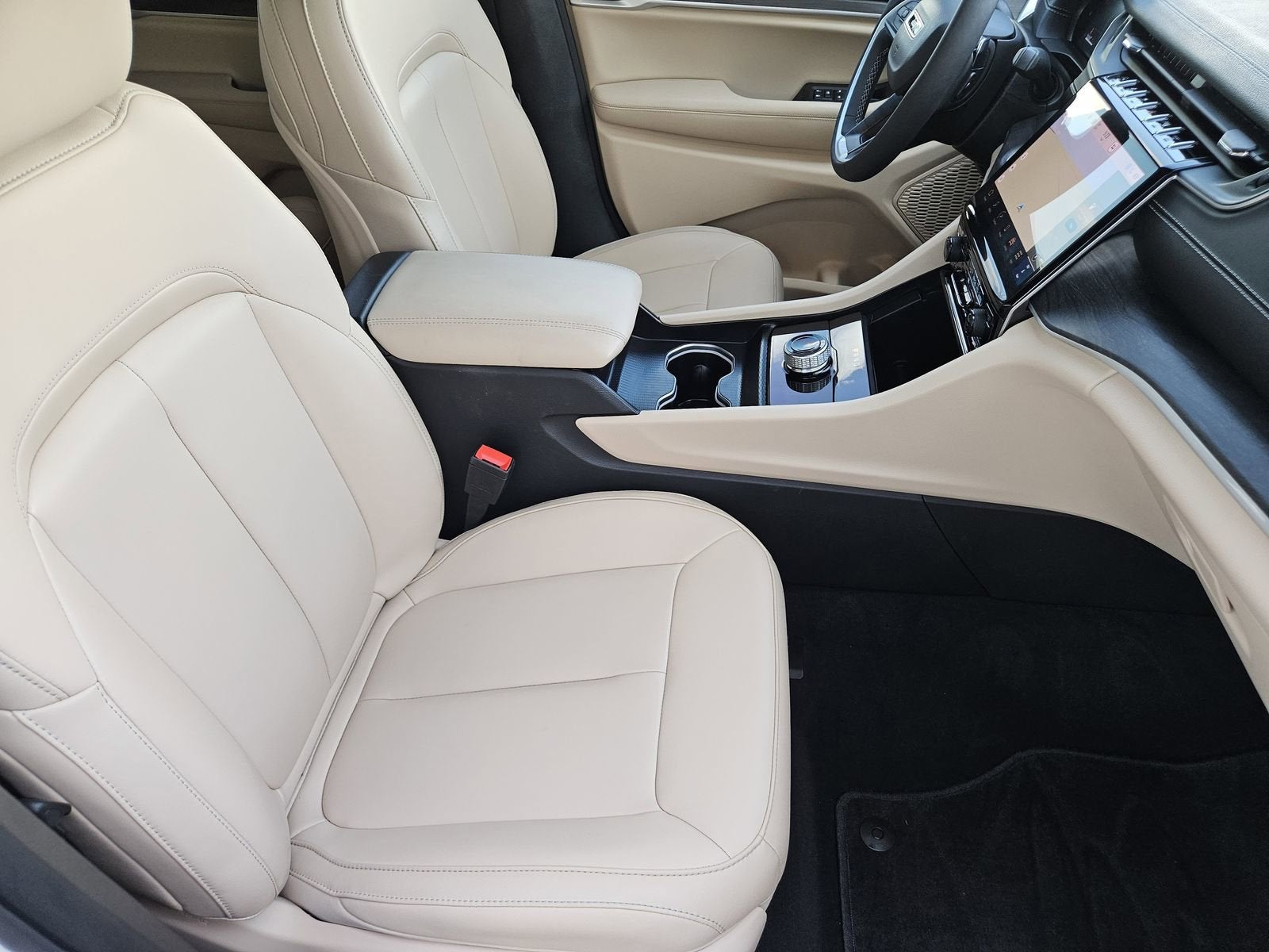 2025 Jeep Grand Cherokee Limited 4x2
