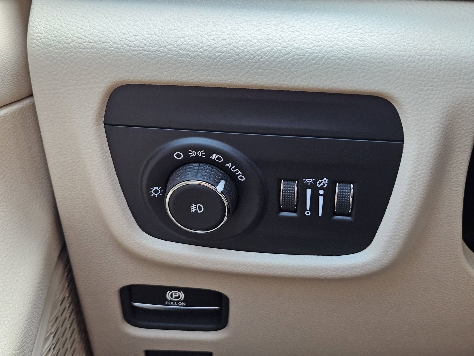 2025 Jeep Grand Cherokee Limited 4x2
