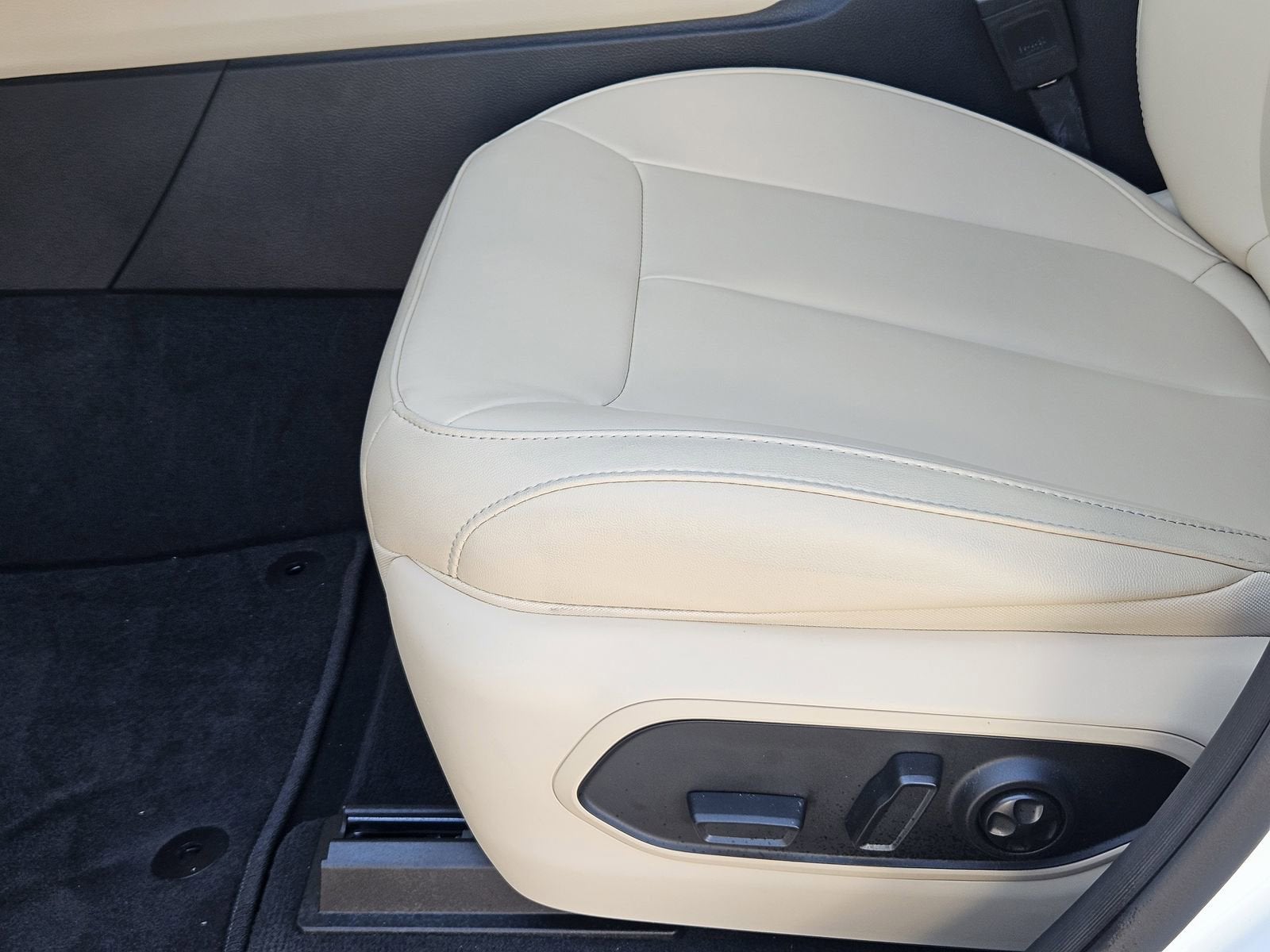 2025 Jeep Grand Cherokee Limited 4x2