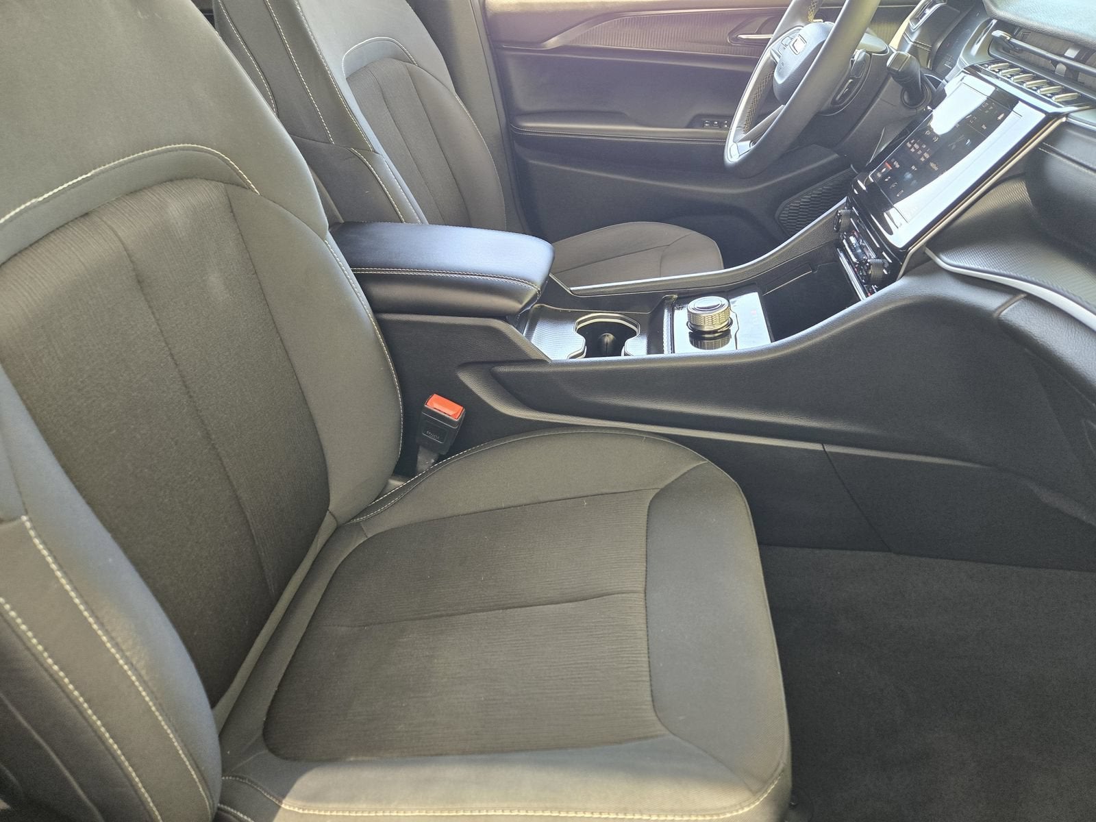 2025 Jeep Grand Cherokee L Laredo X 4x2