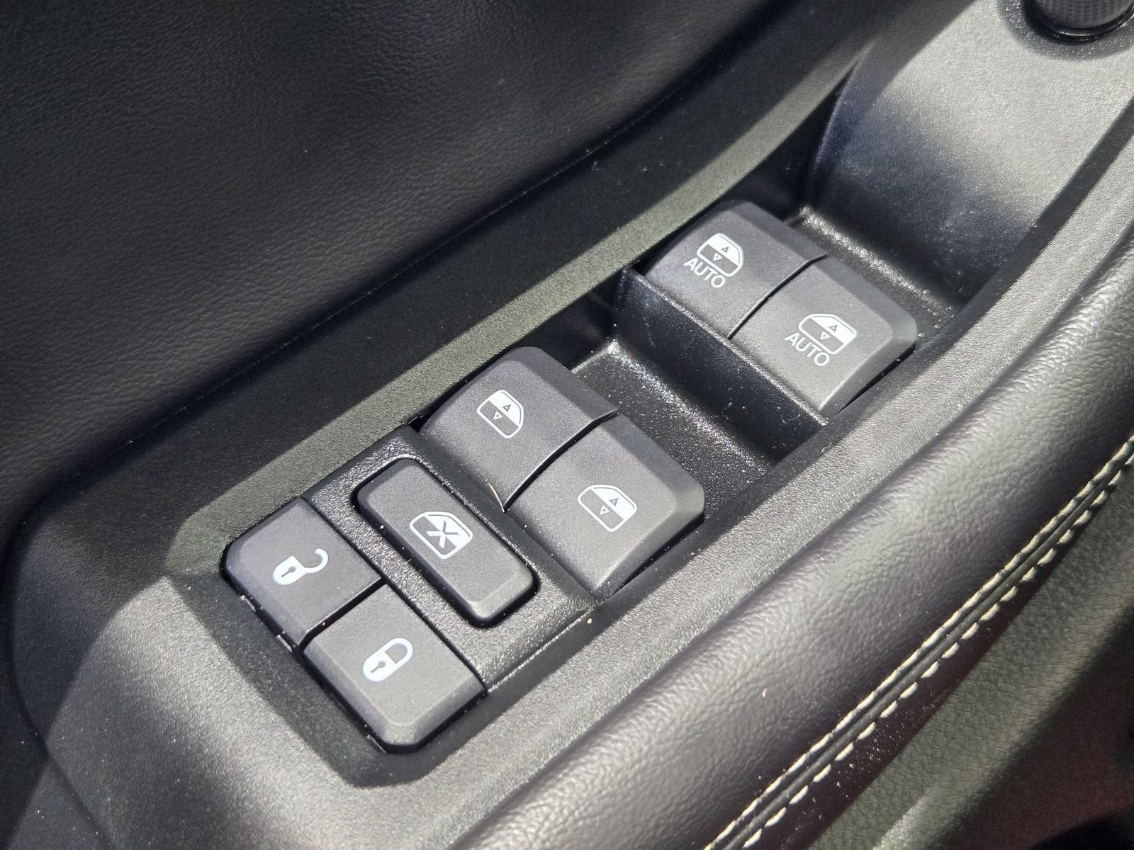 2025 Jeep Grand Cherokee L Laredo X 4x2
