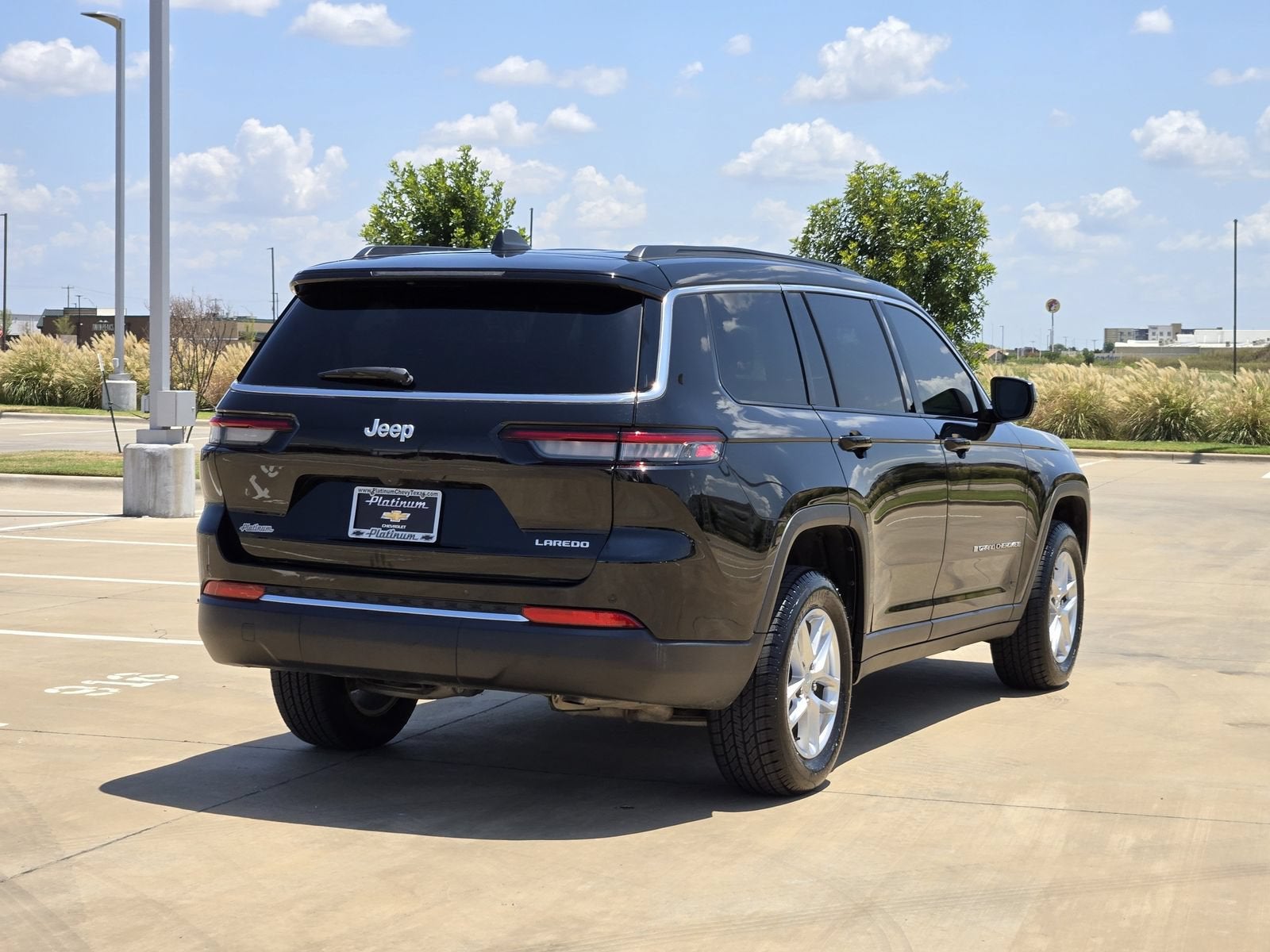 2025 Jeep Grand Cherokee L Laredo X 4x2