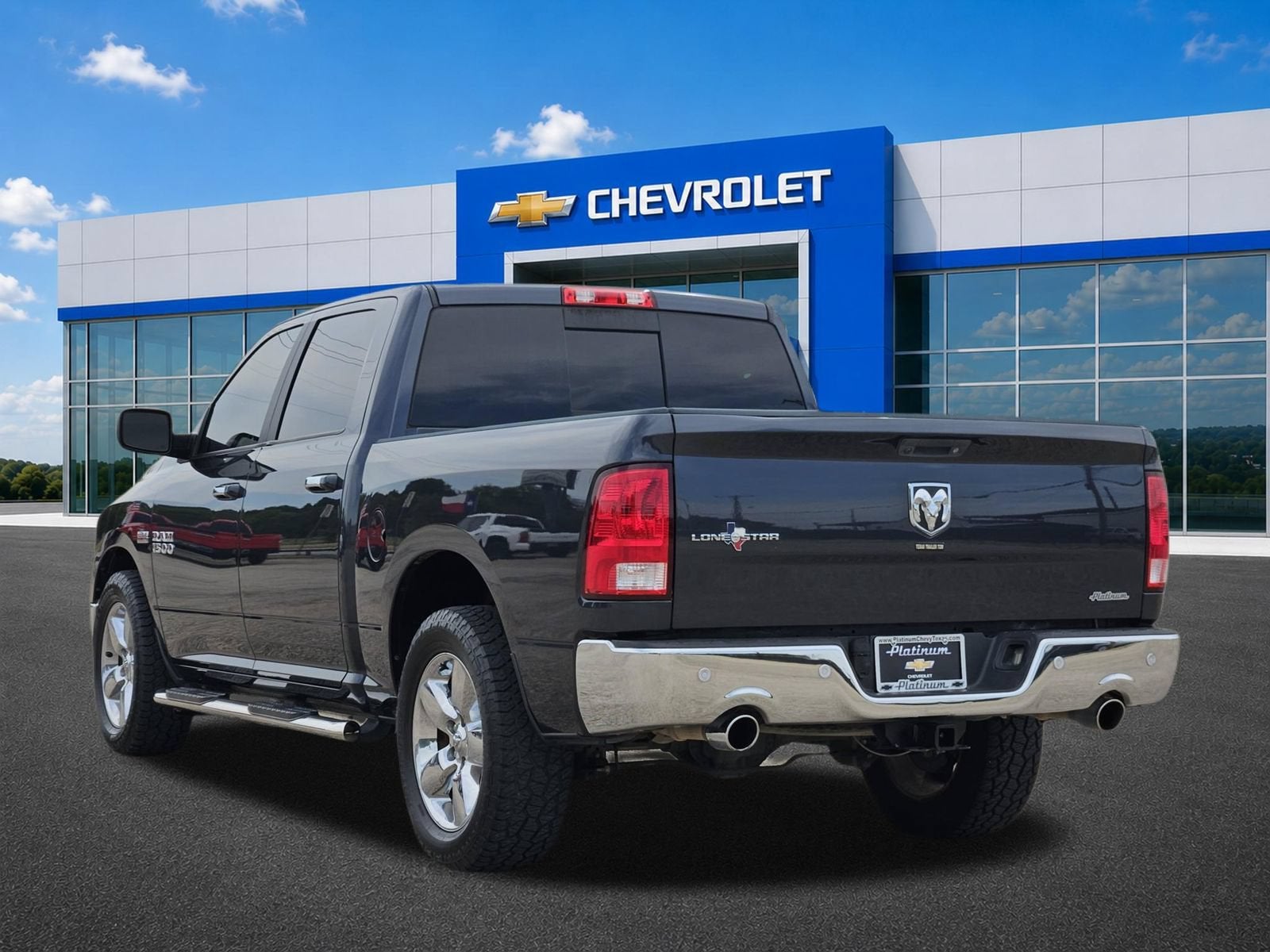 2017 RAM 1500 Lone Star Crew Cab 4x2 5'7" Box