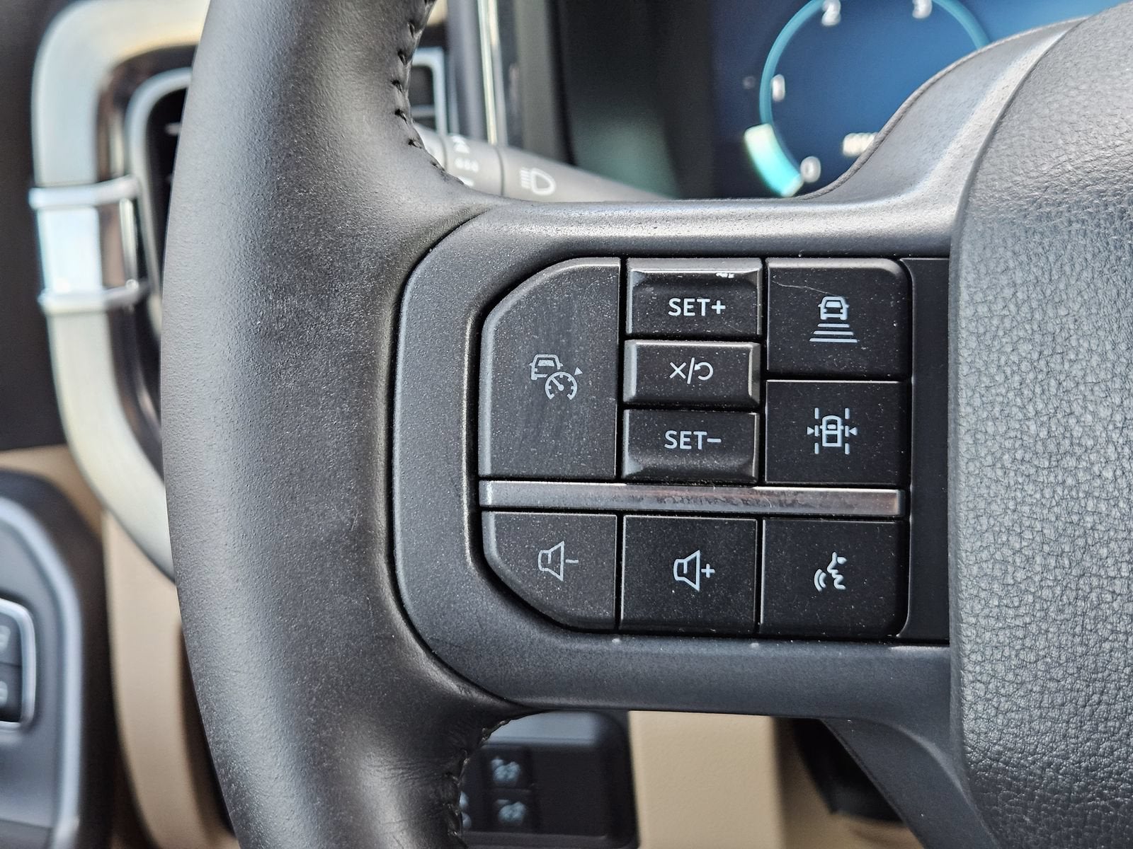2023 Ford F-350 LARIAT
