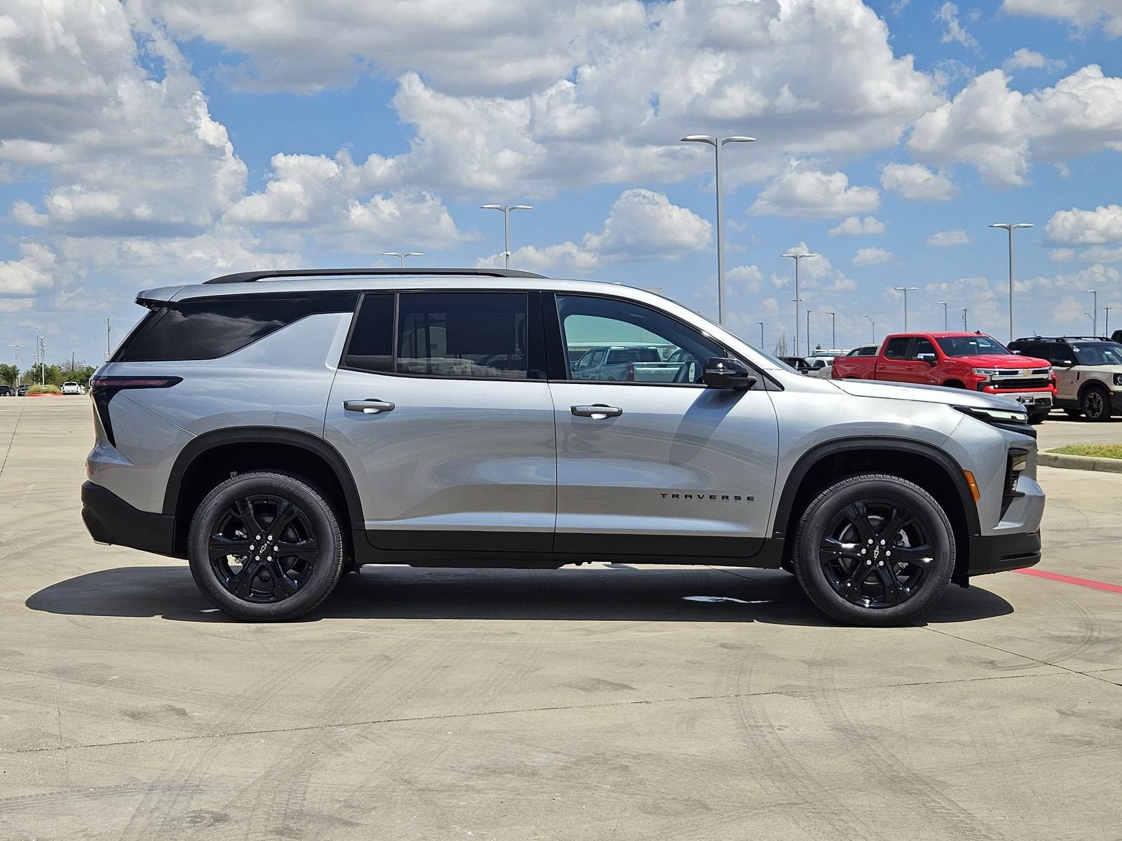 2027 Chevrolet Traverse LT