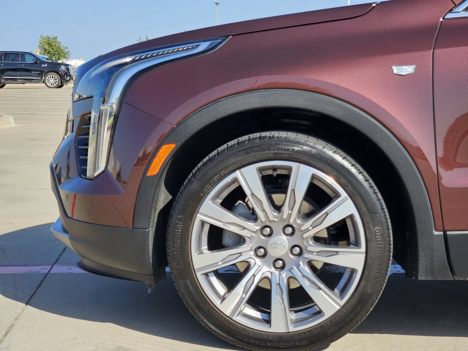 2023 Cadillac XT4 FWD Premium Luxury