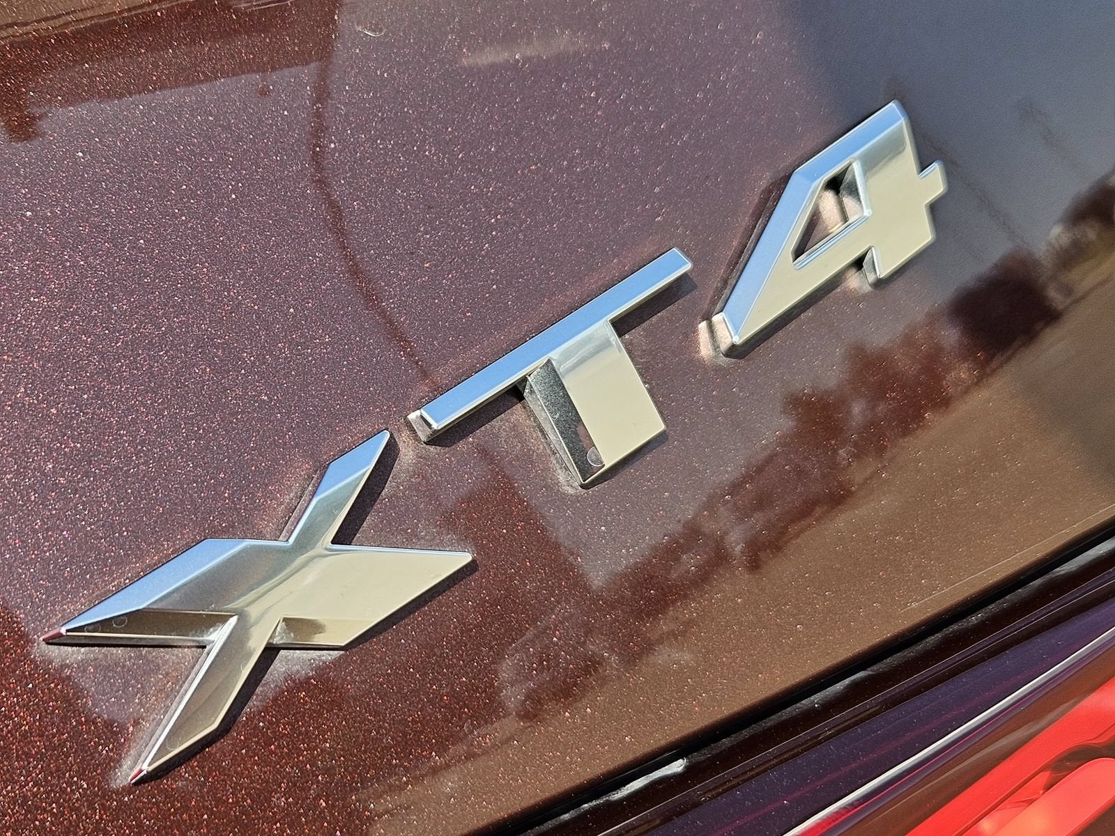 2023 Cadillac XT4 FWD Premium Luxury