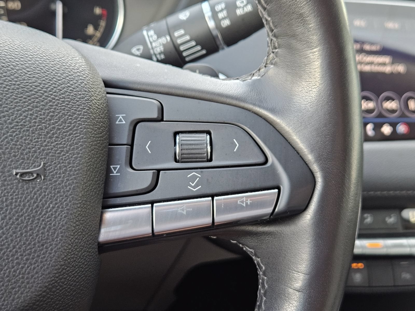 2023 Cadillac XT4 FWD Premium Luxury