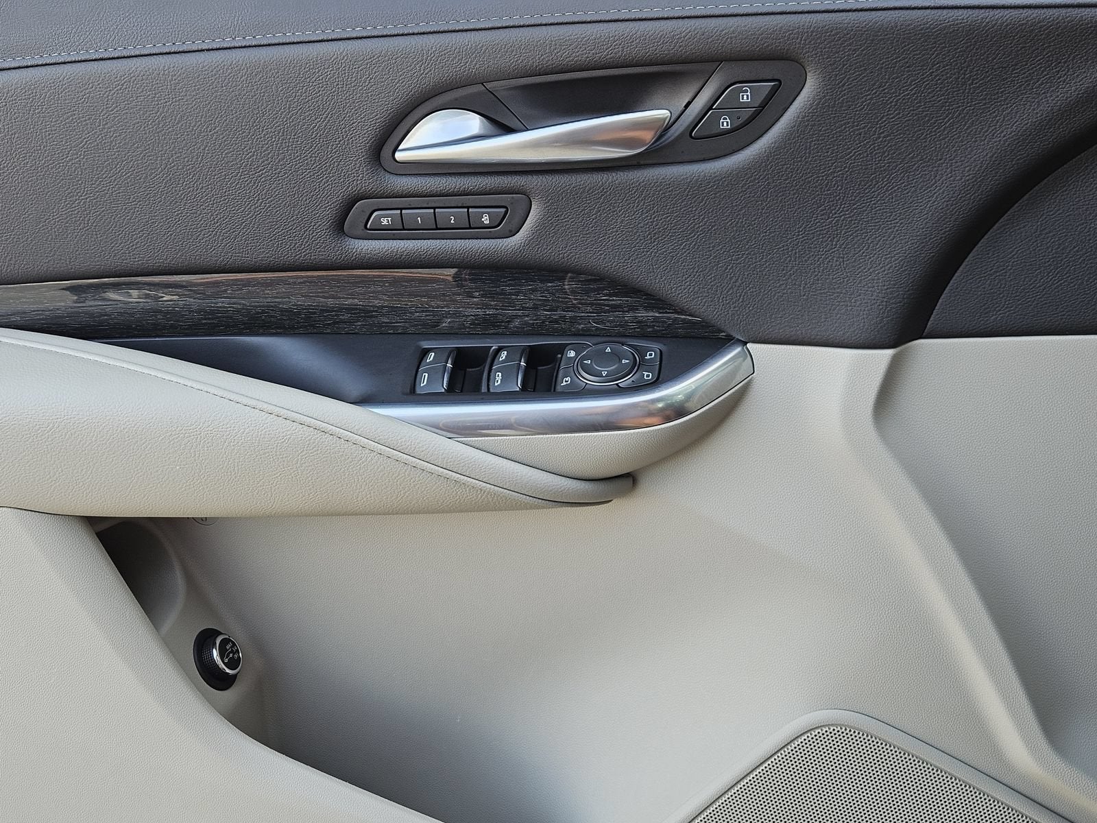 2023 Cadillac XT4 FWD Premium Luxury
