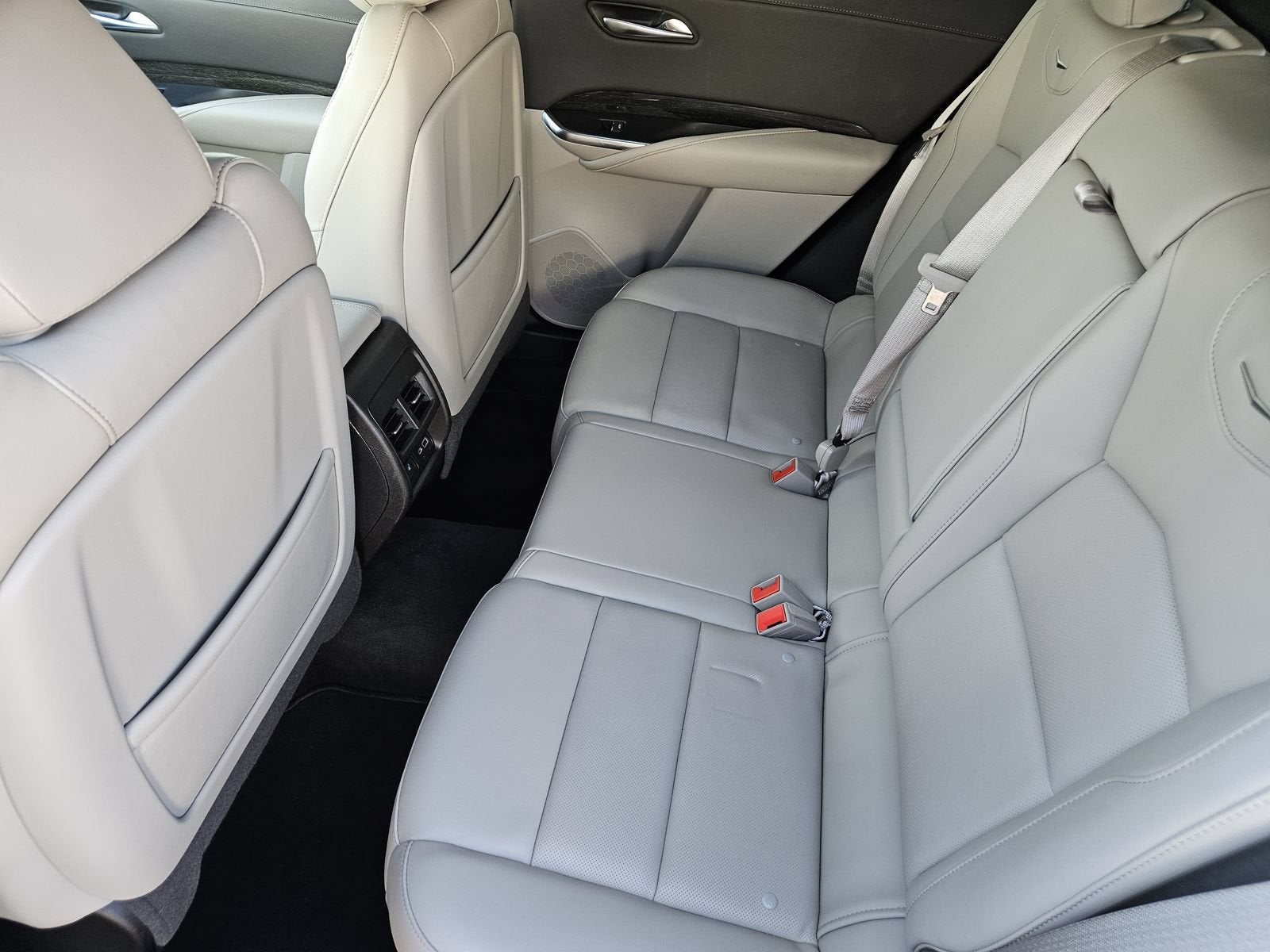 2023 Cadillac XT4 FWD Premium Luxury