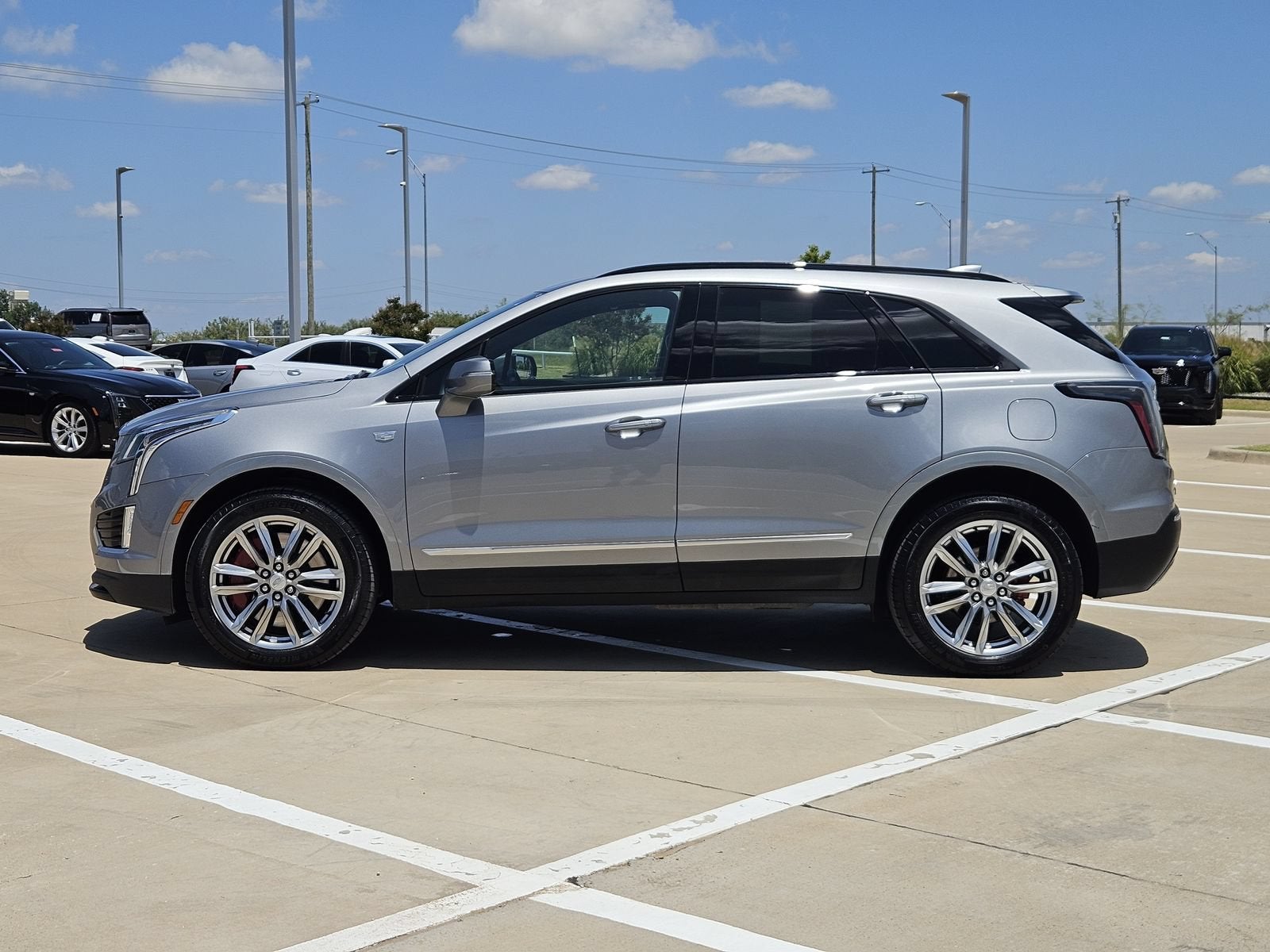 2025 Cadillac XT5 Sport