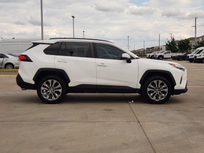 2022 Toyota RAV4 XLE