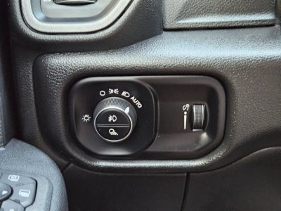 2025 RAM 2500 Tradesman Crew Cab 4x4 6'4" Box