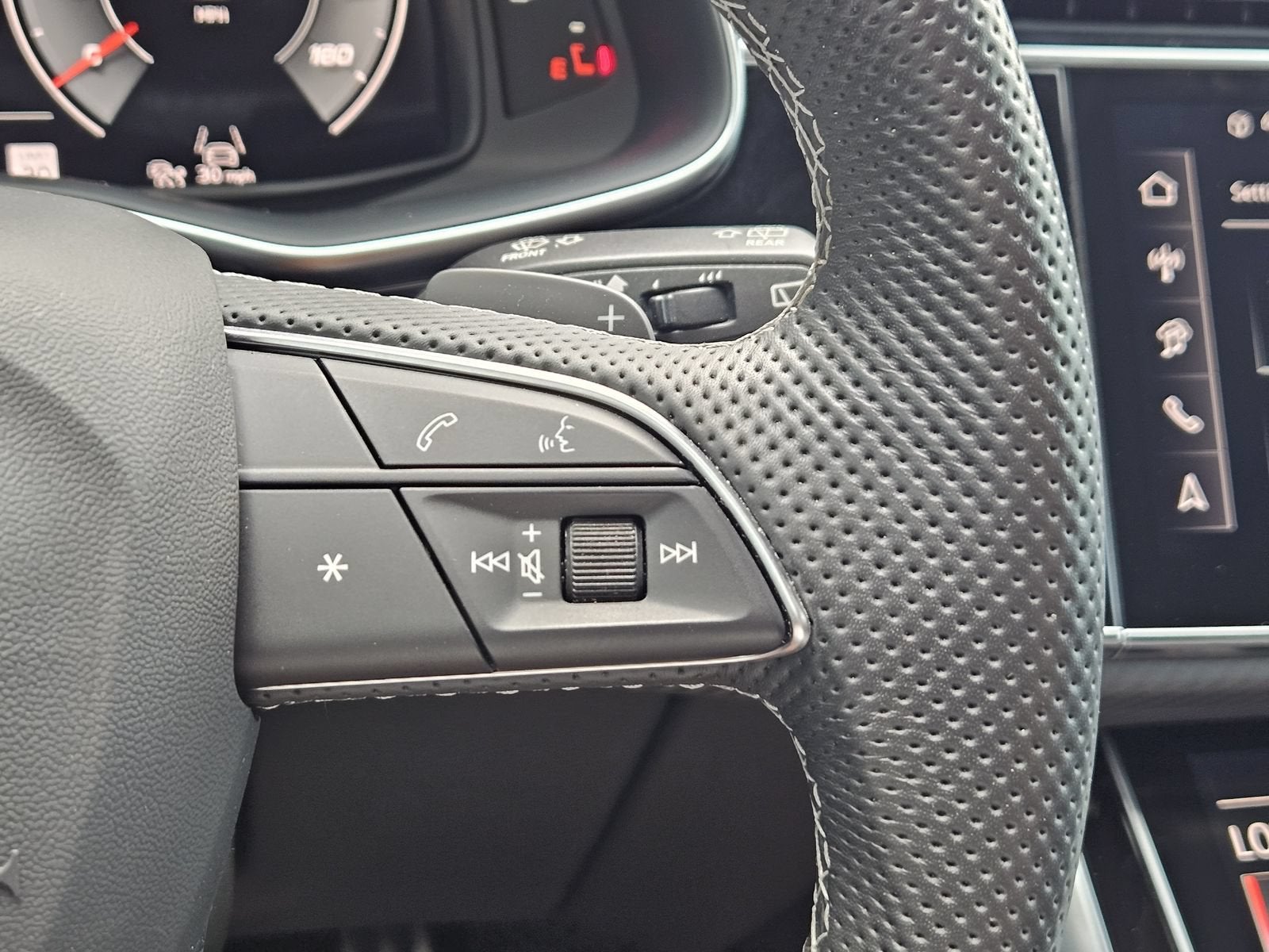 2025 Audi SQ7 Prestige TFSI quattro Tiptronic
