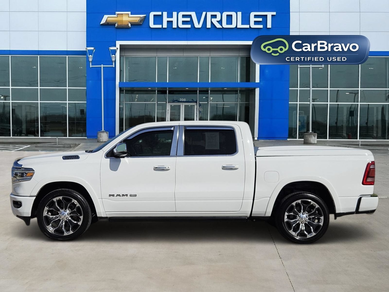 2020 RAM 1500 Laramie Longhorn Crew Cab 4x2 5'7" Box