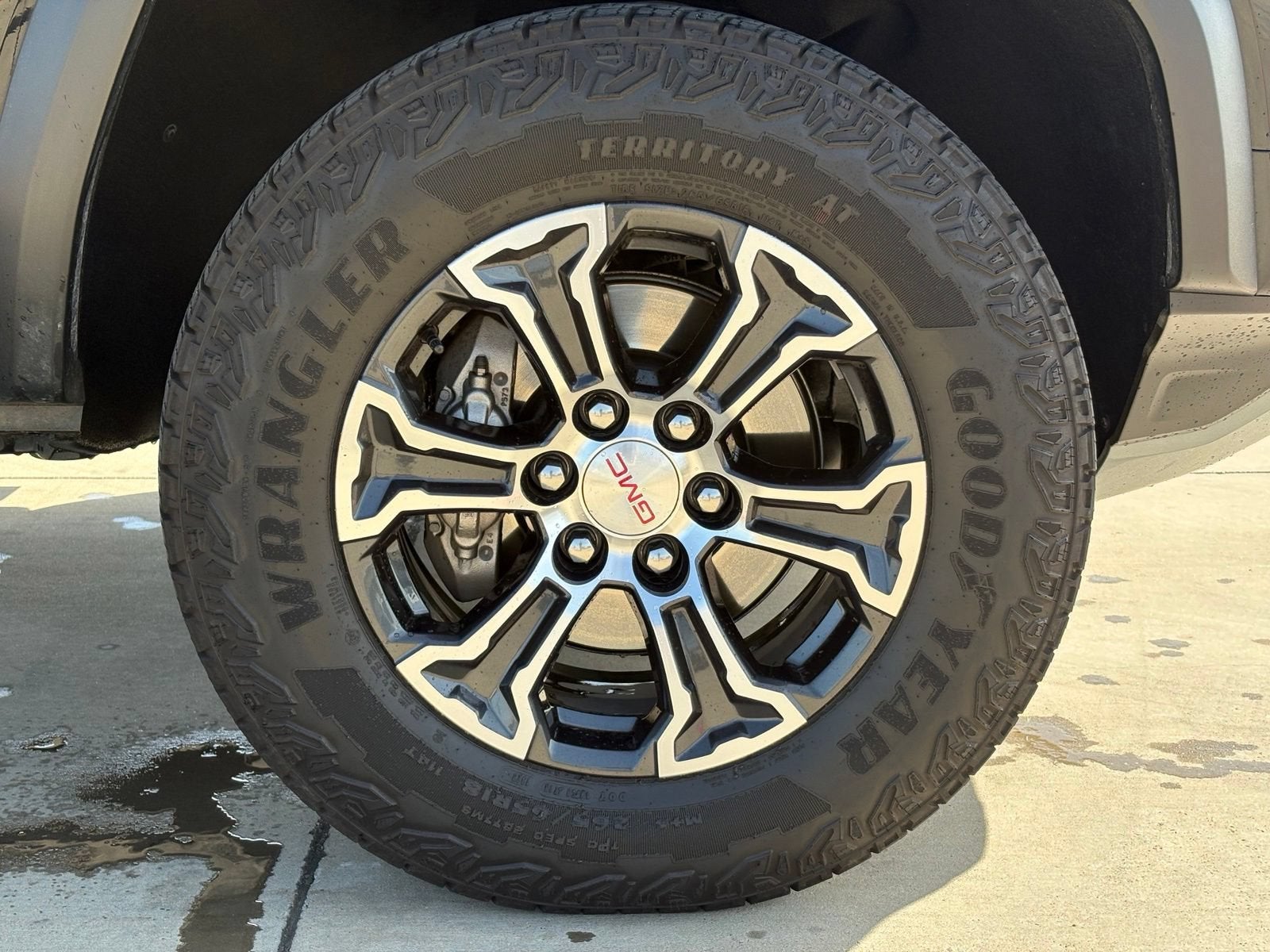 2023 GMC Canyon AT4