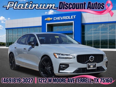 2024 Volvo S60 B5 Plus Dark Theme