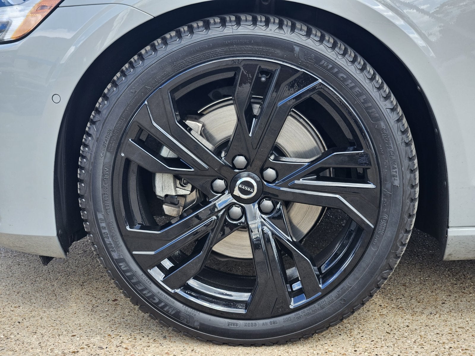 2024 Volvo S60 B5 Plus Dark Theme