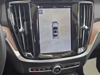 2024 Volvo S60 B5 Plus Dark Theme