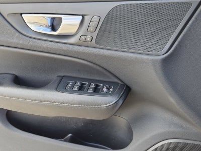 2024 Volvo S60 B5 Plus Dark Theme
