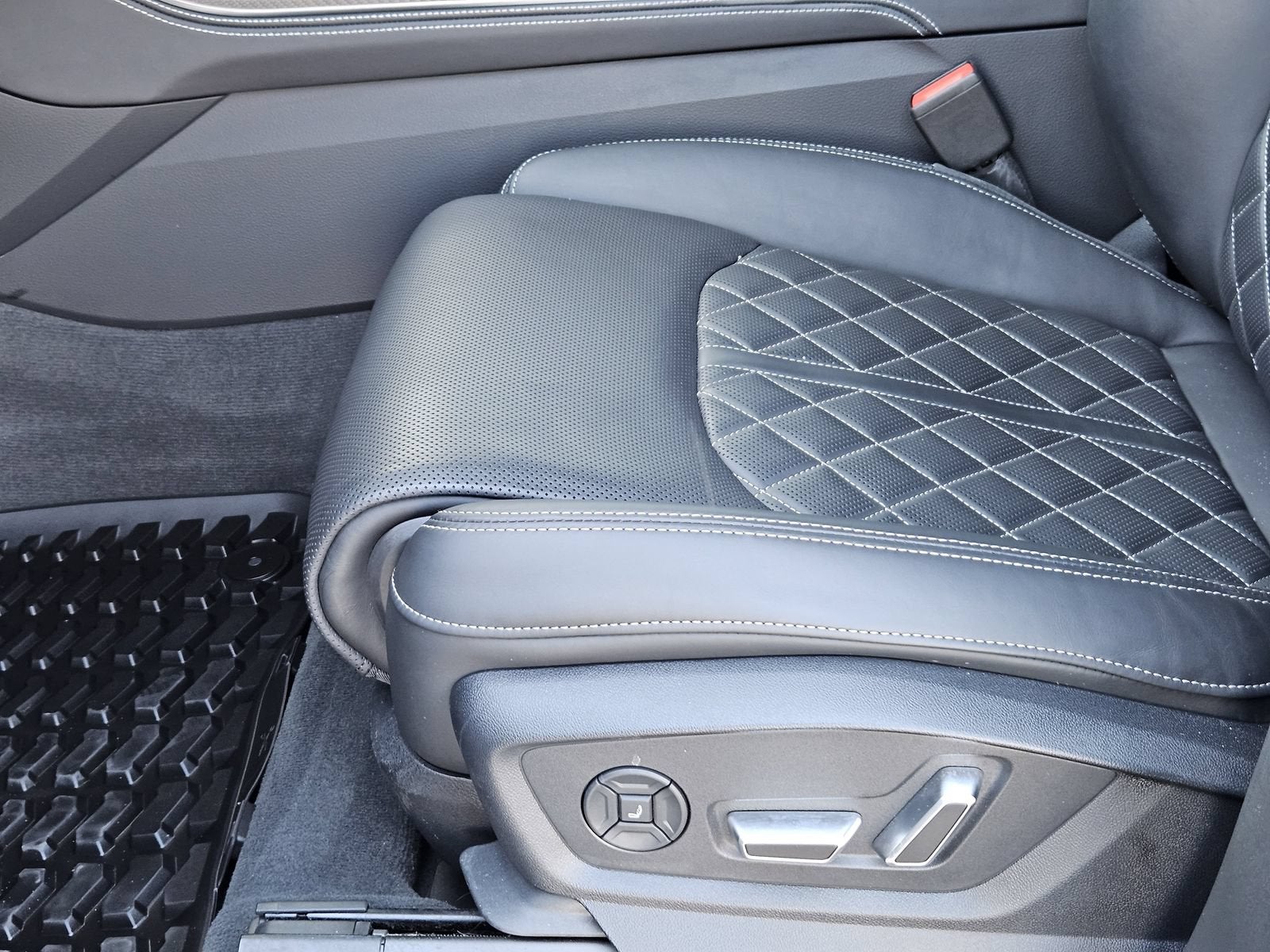 2025 Audi SQ7 Prestige TFSI quattro Tiptronic