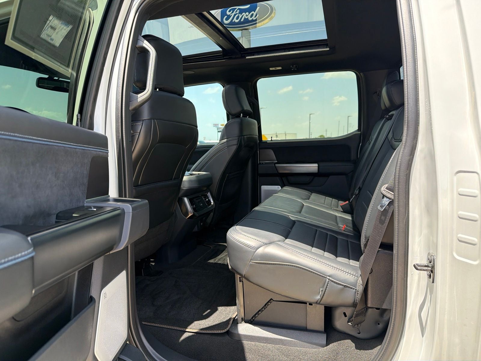 2026 Ford F-350SD Platinum DRW