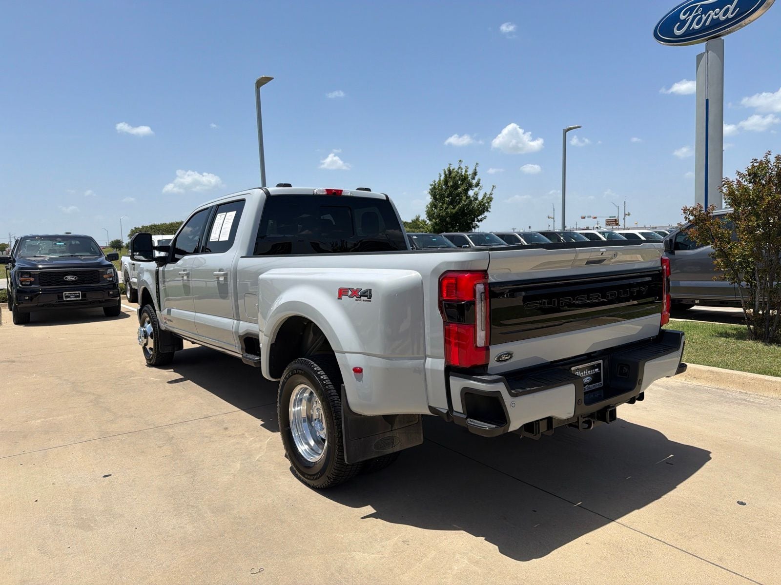 2026 Ford F-350SD Platinum DRW