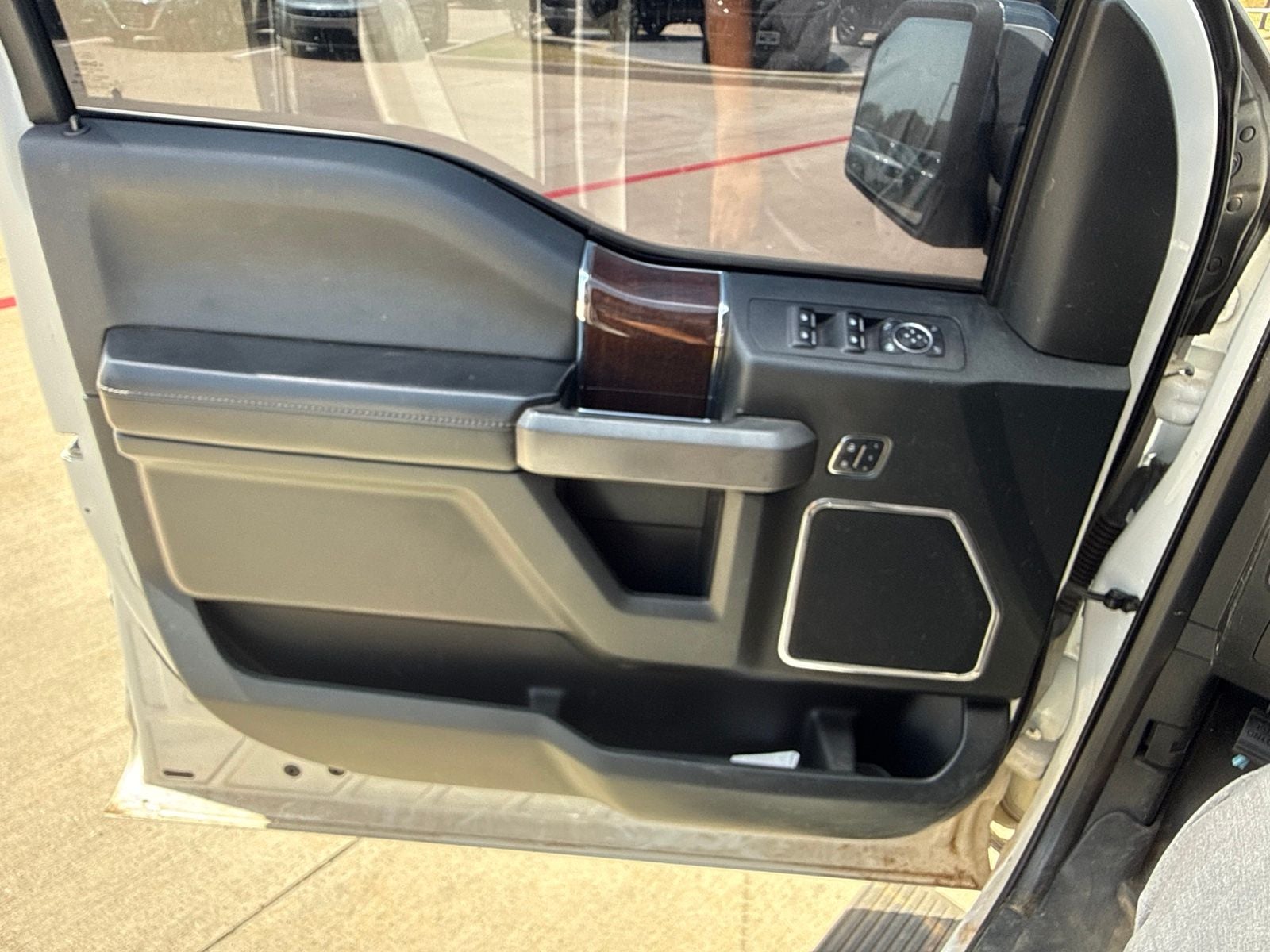 2016 Ford F-150 Platinum