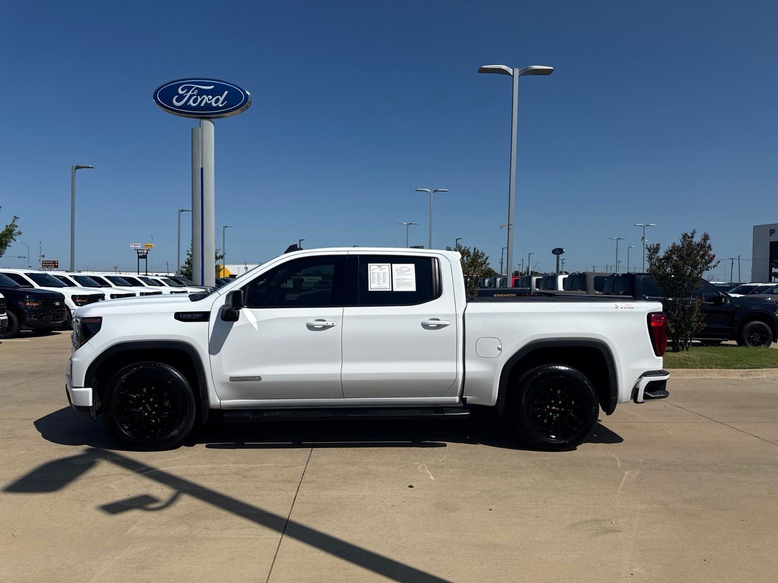 2024 GMC Sierra 1500 Elevation