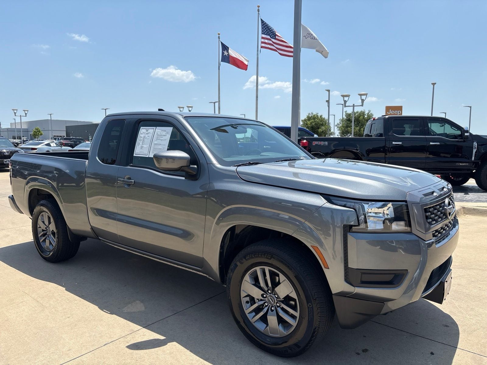 2025 Nissan Frontier SV